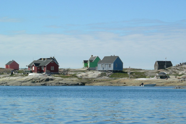 Oqaatsut, hollandsk navn: Rodebay “Rødebugt” er en lille grønlandsk bygd med 46 indbyggere (2010) og ca. 200 slædehunde 18 km nord for Ilulissat.
